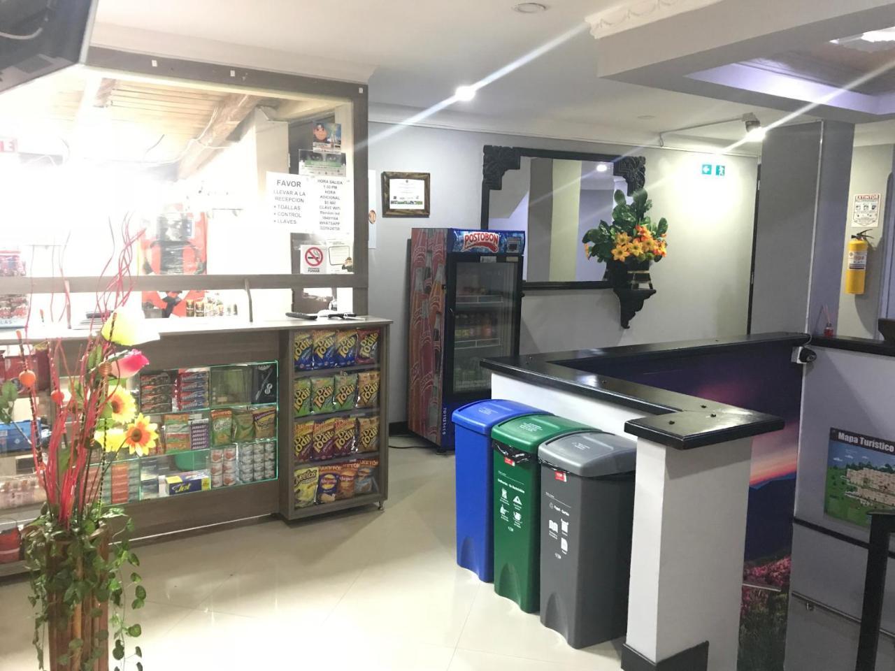 Hotel Calipso 마리닐라 외부 사진